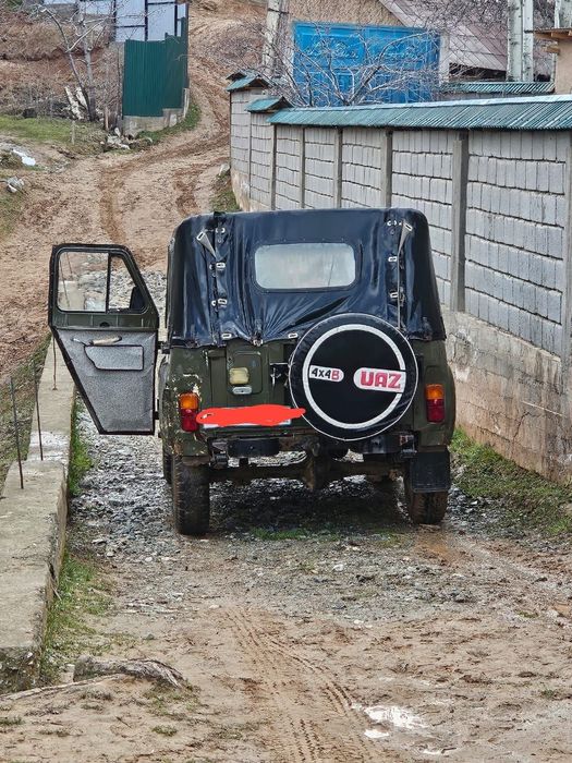 Мошин сотилади краскаси радной йили 1988