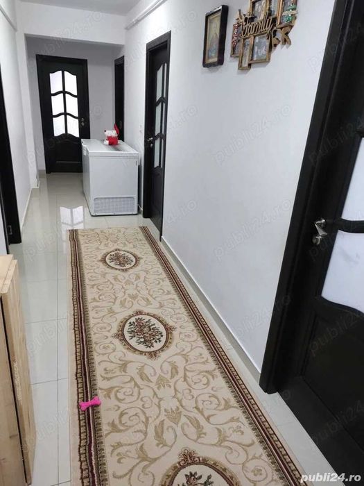 Vand ap. 3 camere, full-decomandat, mai sus de popas pacurari