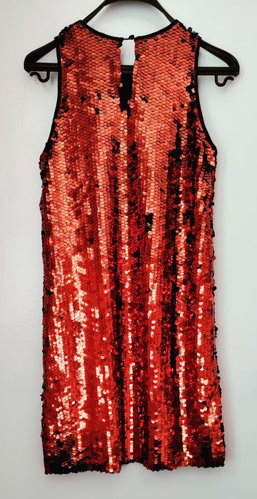 Нова парти рокля