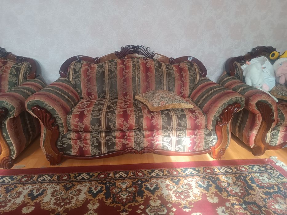 Б/у мягкий уголок отдыха