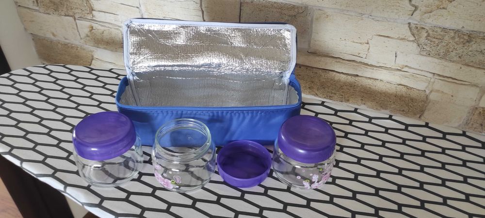 Бурканчета за бебешка храна с термочанта