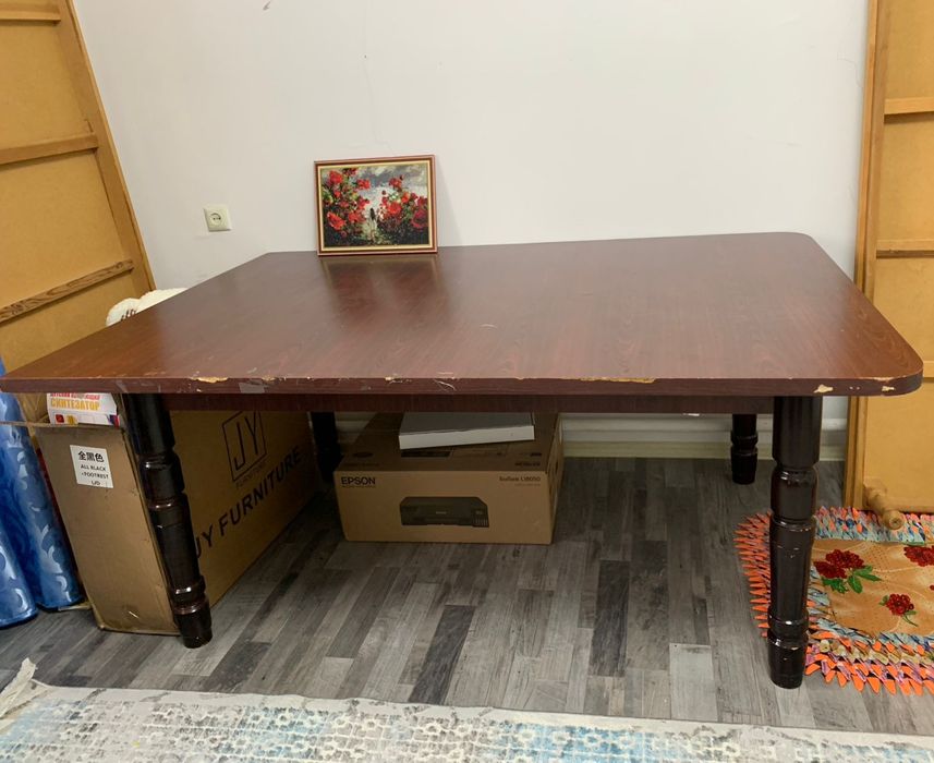 Стол сатылады 20000 тг