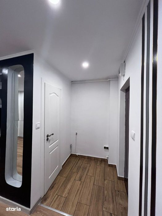 Garsoniera renovata la parter