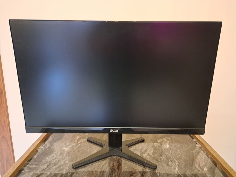Монитор Acer 25 инча.  60hz