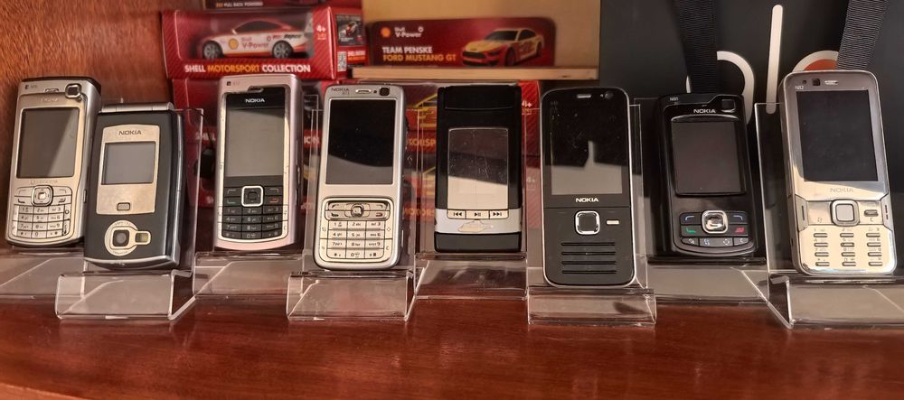 Лот от НОКИЯ  N-серия