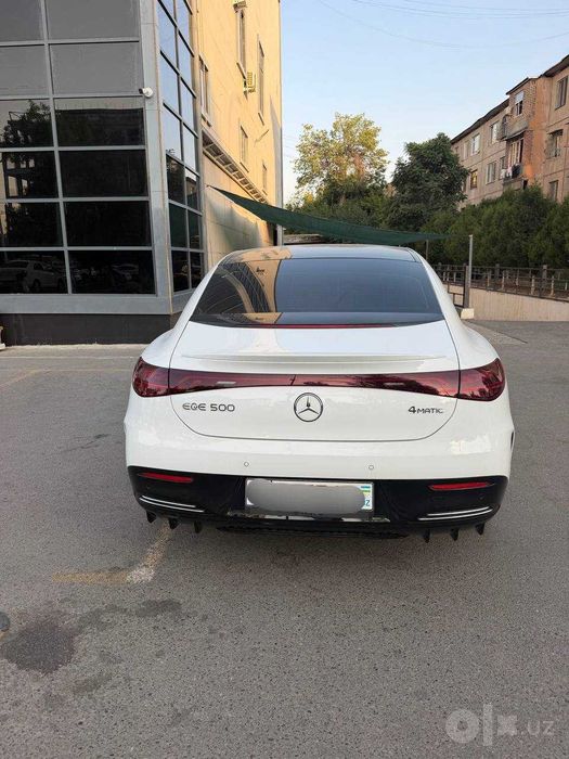 Mercedes Benz EQE500