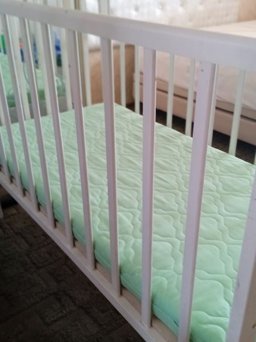 Продаю детскую кроватку