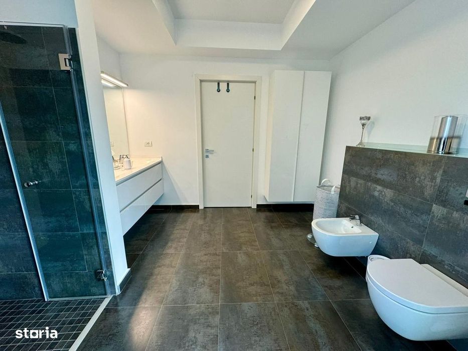 Vila design modern, situata in apropiere de Cambridge School