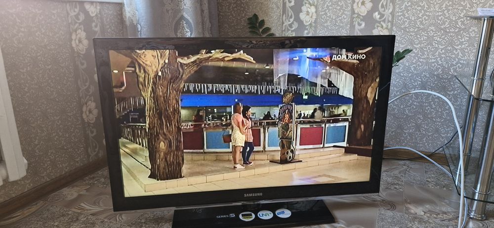 Жидкокристаллический телевизор