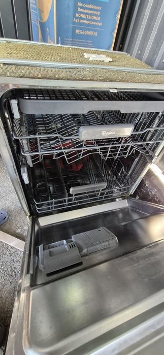Посудомоечная машина Whirlpool