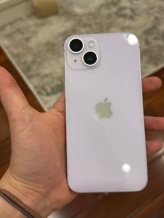 iPhone 14 в хорошем состоянии