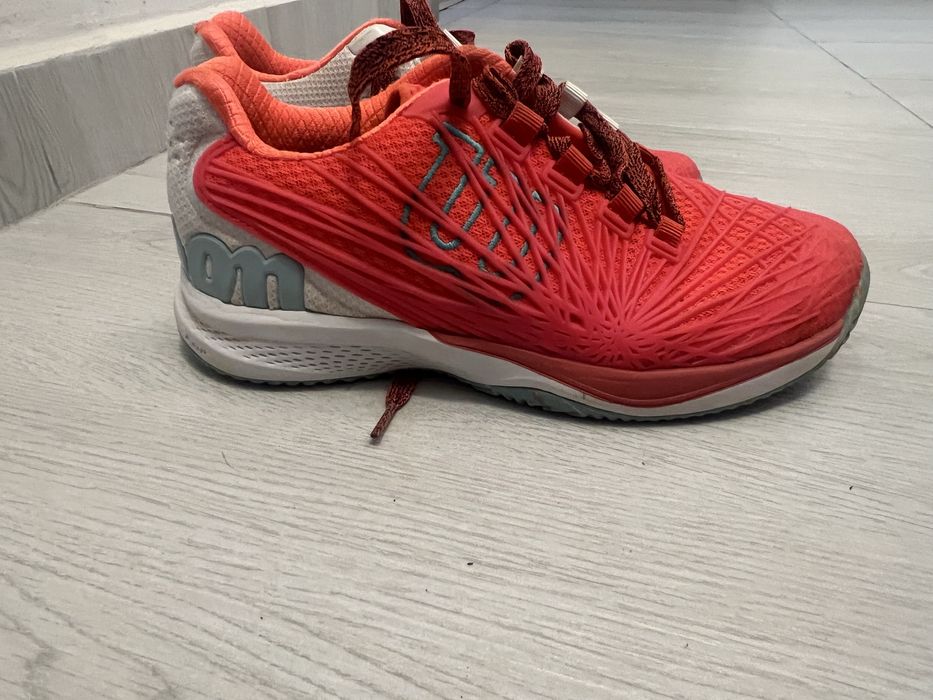 Wilson tenis 39 purtati de doua ori