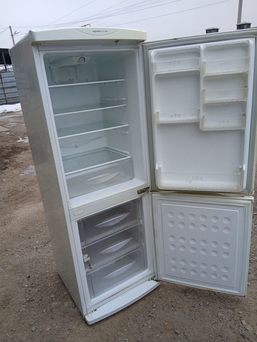 Холодильник с доставкой.