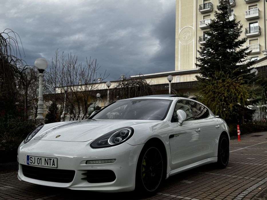 Porsche Panamera S E-Hybrid GTS Facelift