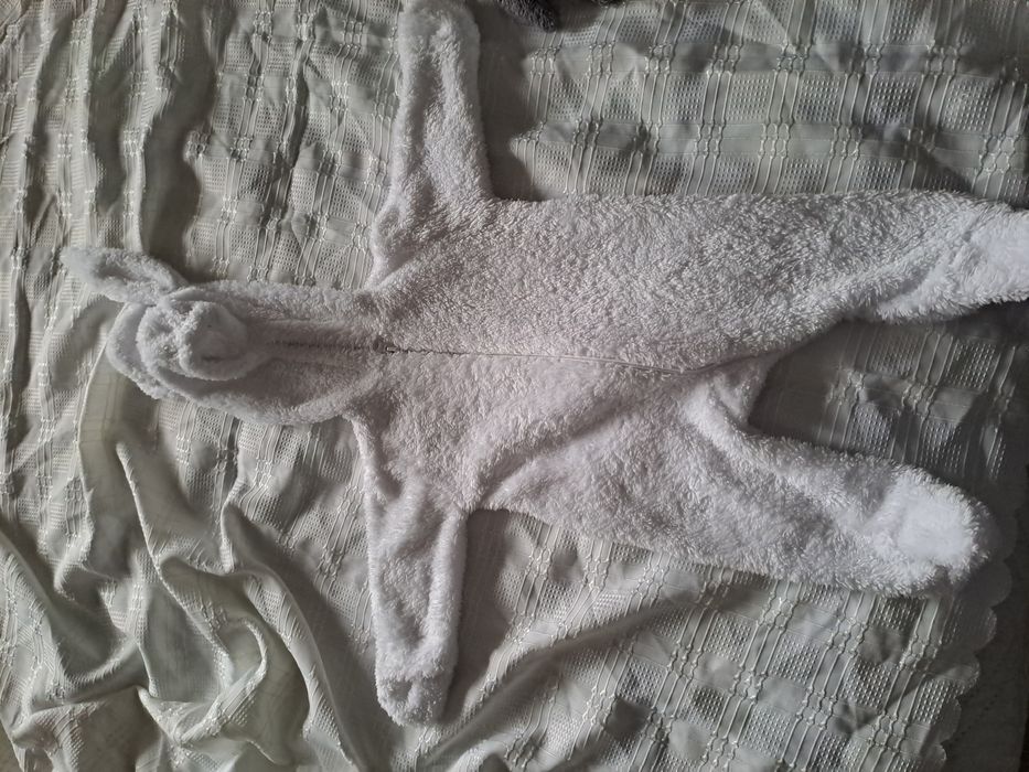 Бебешки плюшен гащеризон