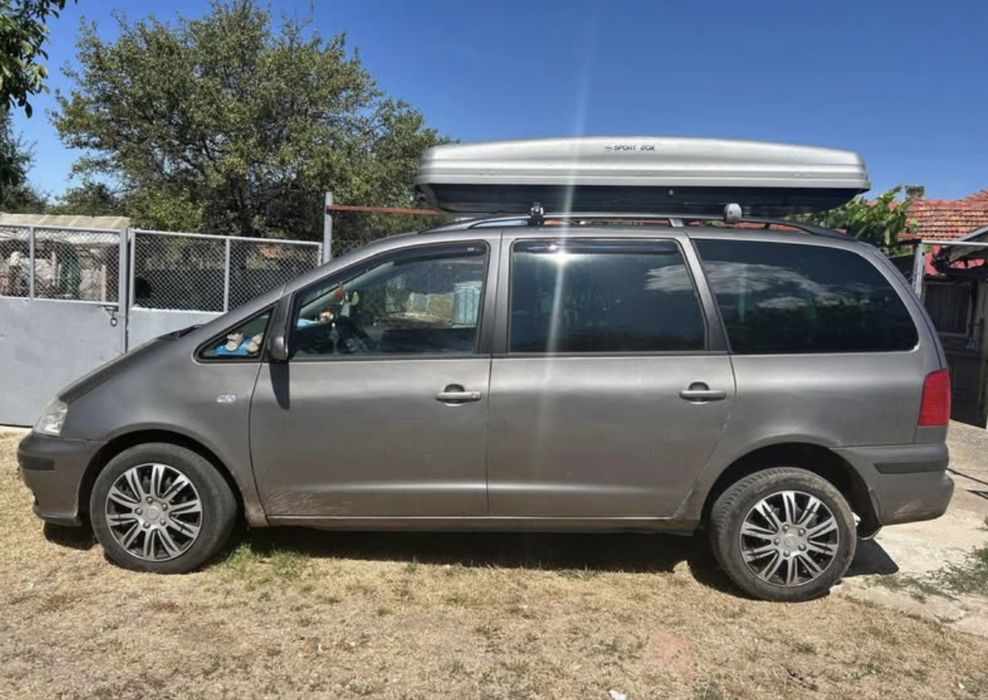 Seat Alhambra.
