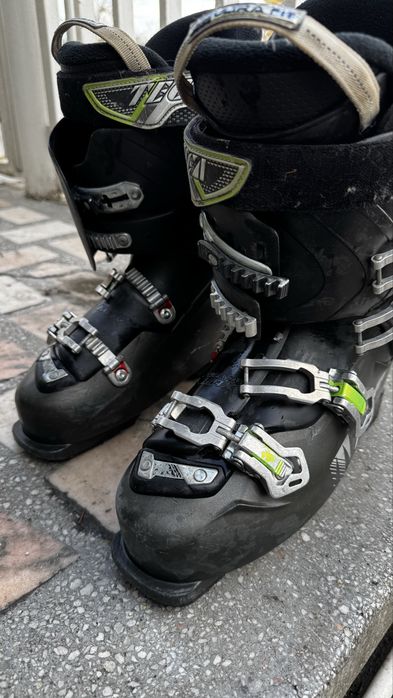 Clăpari schi TECNICA 28.0 / EU 43–44 / 326mm / Flex 85–90 – Stare bună