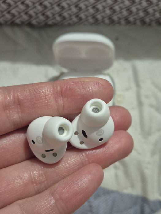 Продам наушники sSAMSUNG BUDS2 PRO