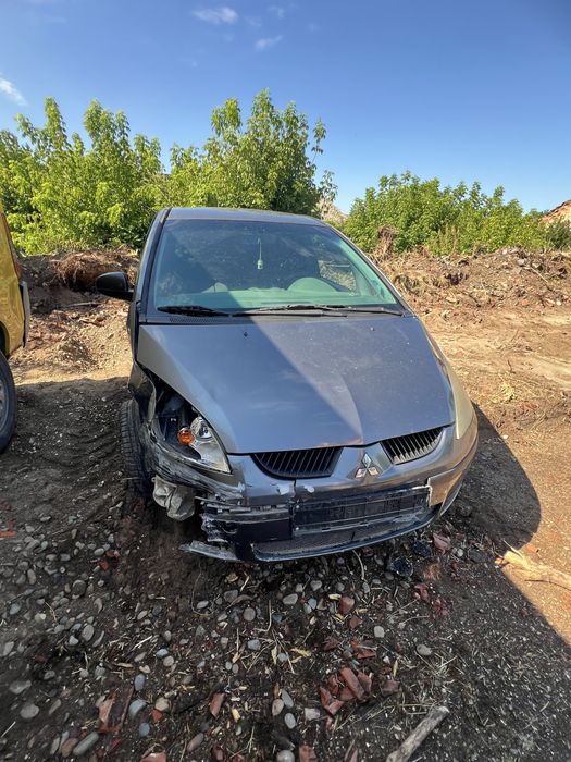 Mitsubishi Colt 1.3 НА ЧАСТИ