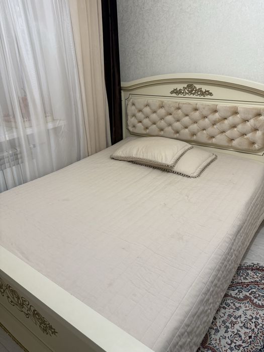 Продам спальную кровать