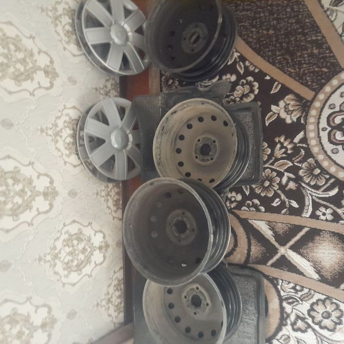 15 diska kalpaklari bilan qóshib sotiladi udari yoq  tekshirib olasiz