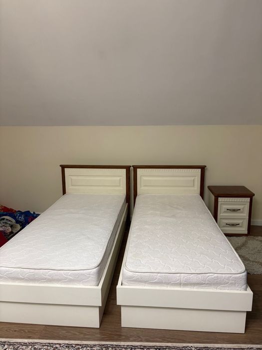 Спальные кровати продам