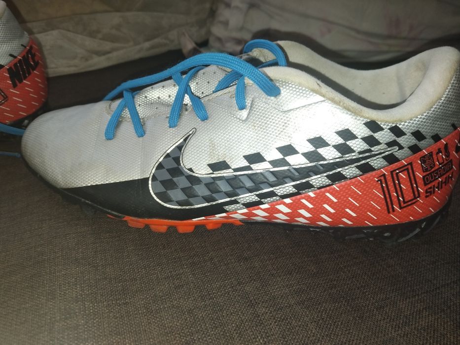 Детски стоножки за футбол