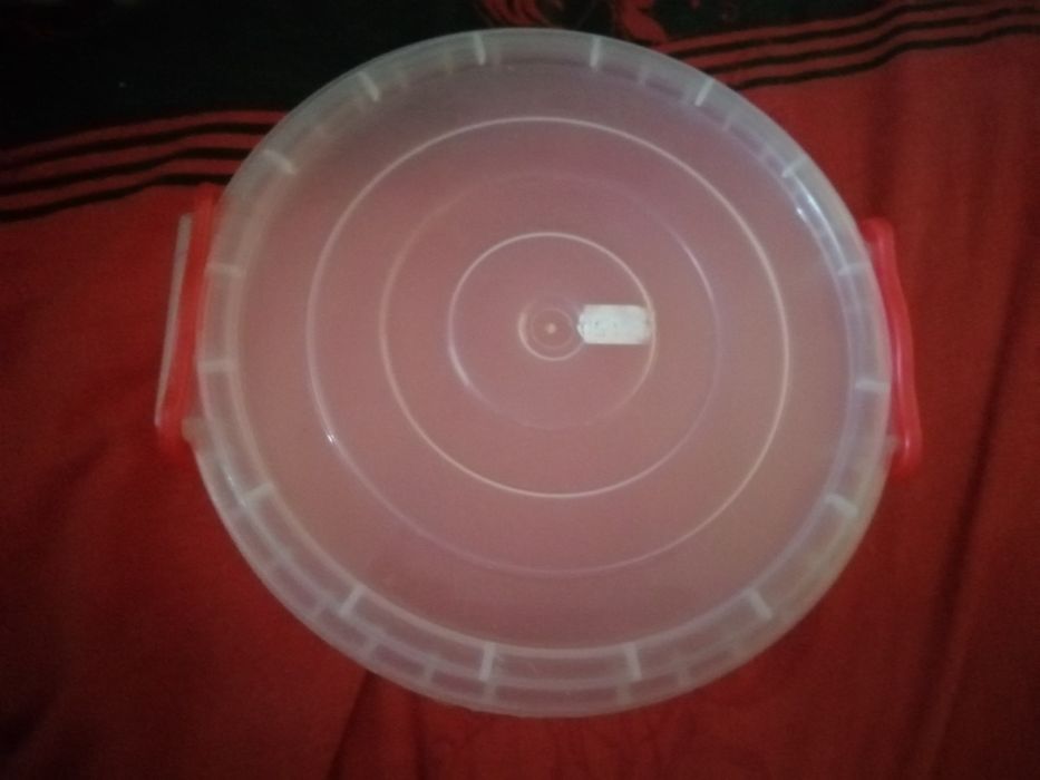 Кутии за съхранение по 2 лева бройката