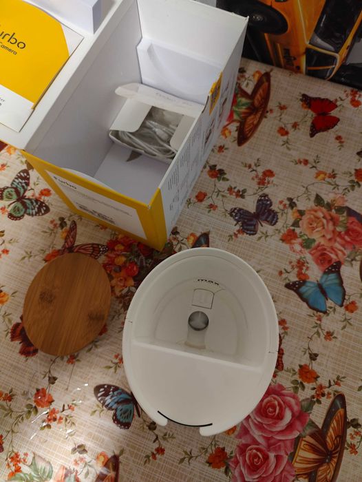 Camera video si alimentator animale domestice