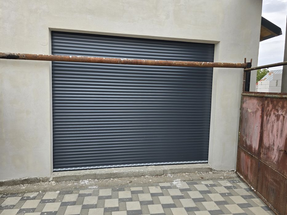 Usa garaj rulou aluminiu