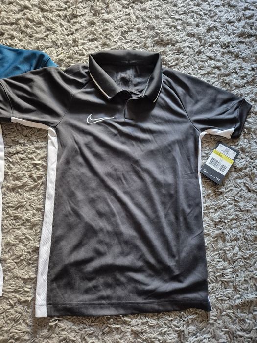 Tricouri copii Nike mărimea 128-134
