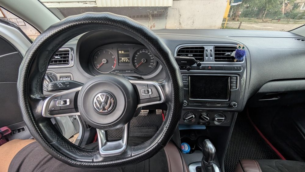 Volkswagen polo 2018