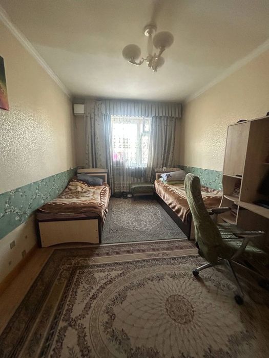 Срочно продаётся банковская 3- х комнатная квартира.