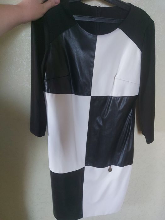 Продам платья и блузки