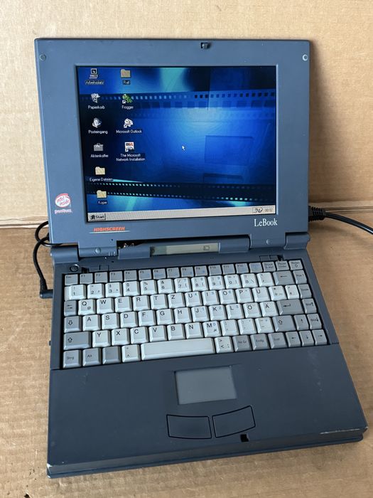 Рядък ретро лаптоп LeBook LP586-ADA , Windows 95