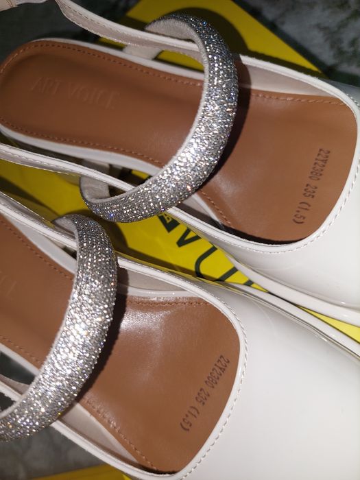 Продам шикарные туфли