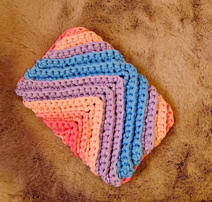 Дамски плетени чанти на една кука