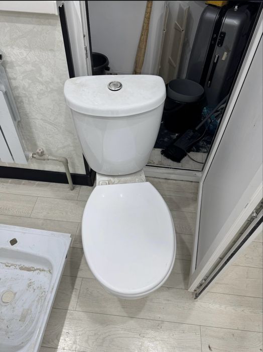 Унитаз абсолютно новый