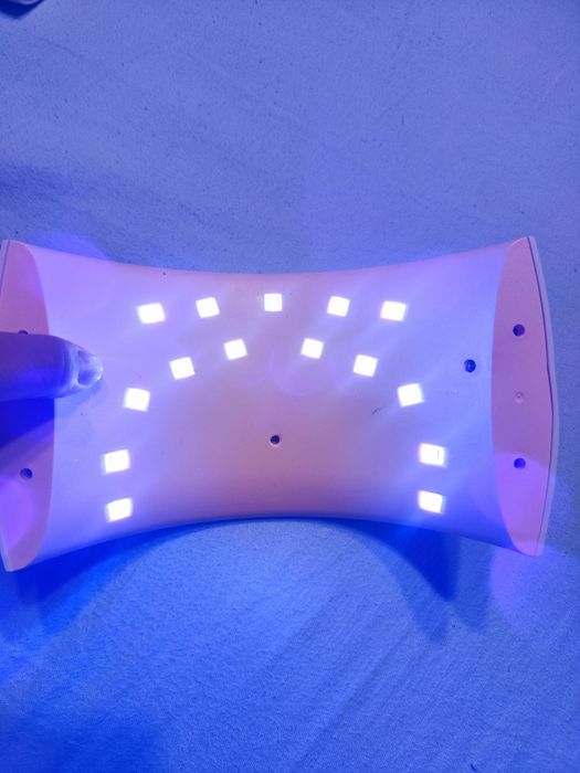 Лампи за гел лак