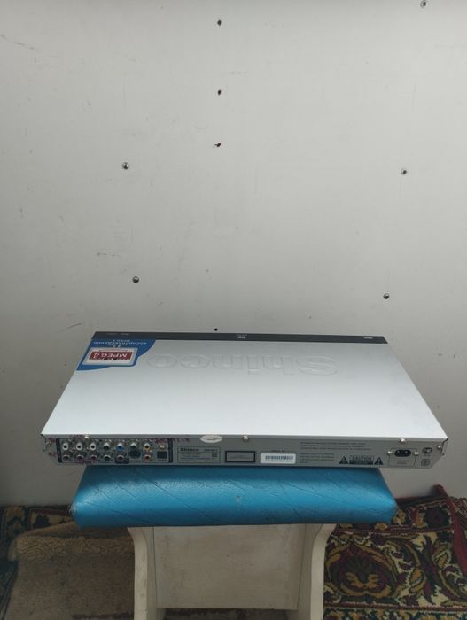 Продам ДВДплейер. Б/у