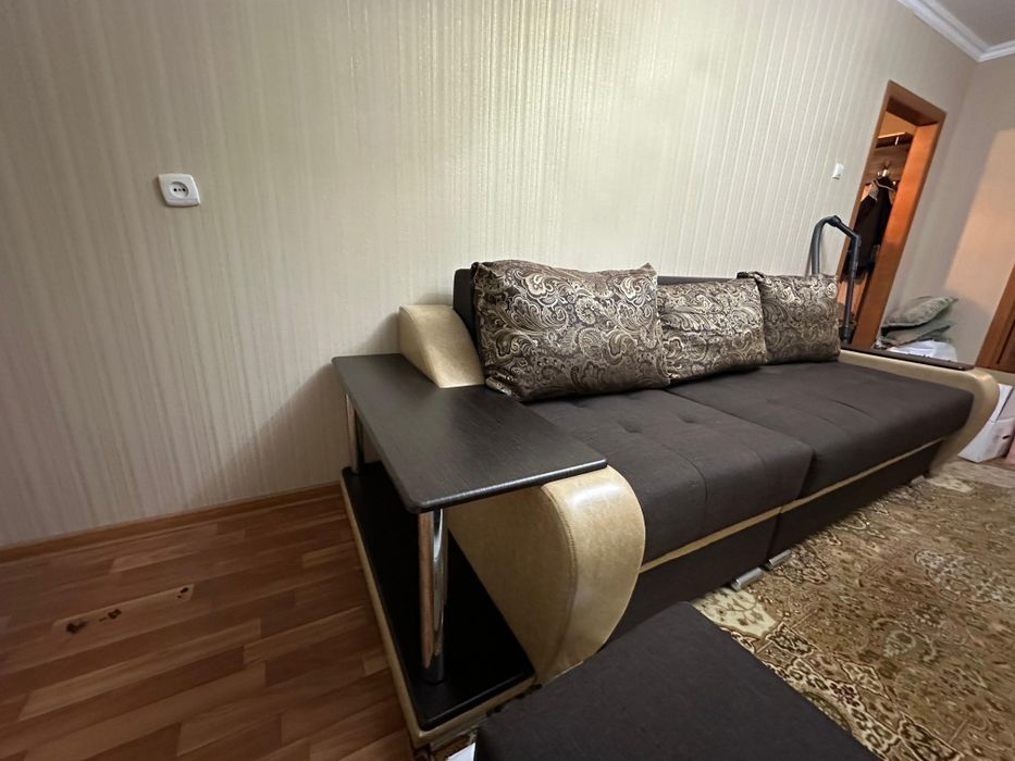 Продам Диван для гостинной