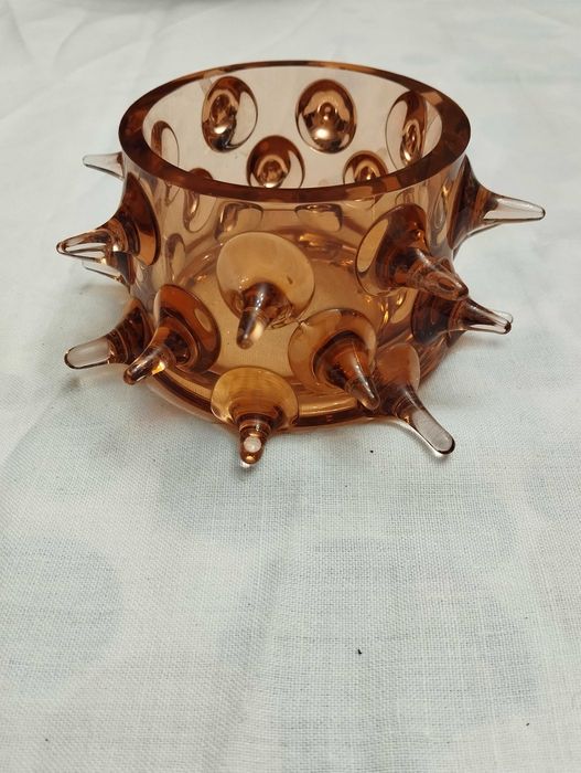 конфетная ваза из цветного стекла