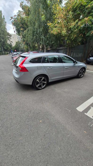 VOLVO V60 2011 — imagine 5