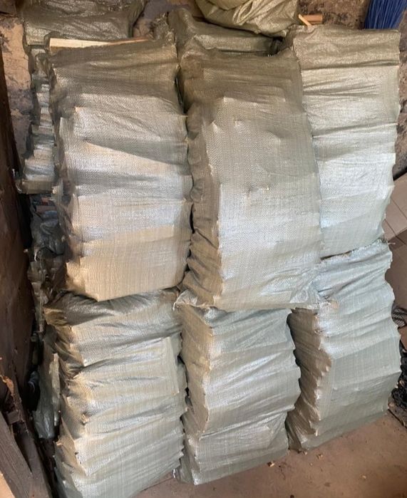 Дрова в мешках, чистые