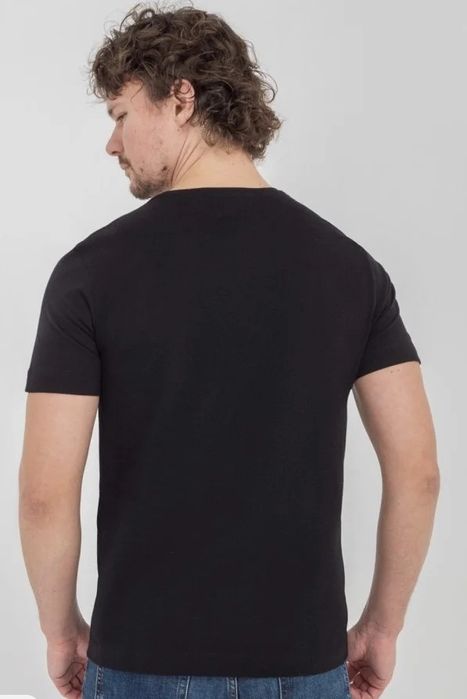 Футболки мужские