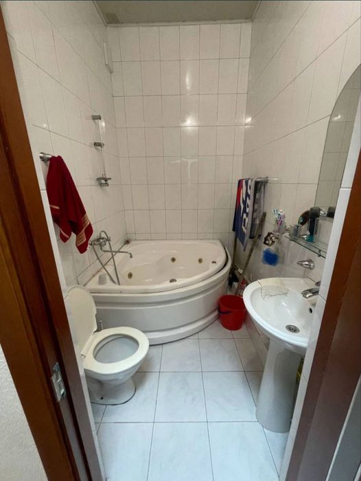 Яккасарайский . Магазин Океан.Гостиница Россия .сдаётся офис 4х ком