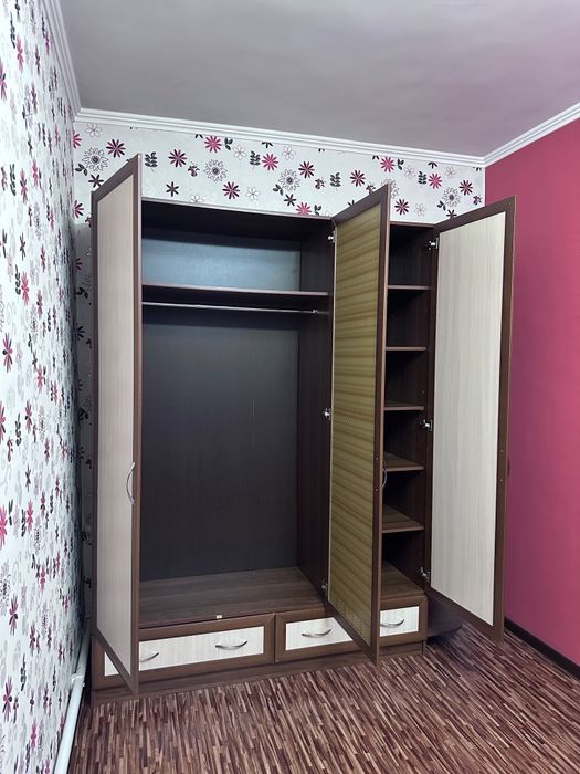 Продам шкаф распашной