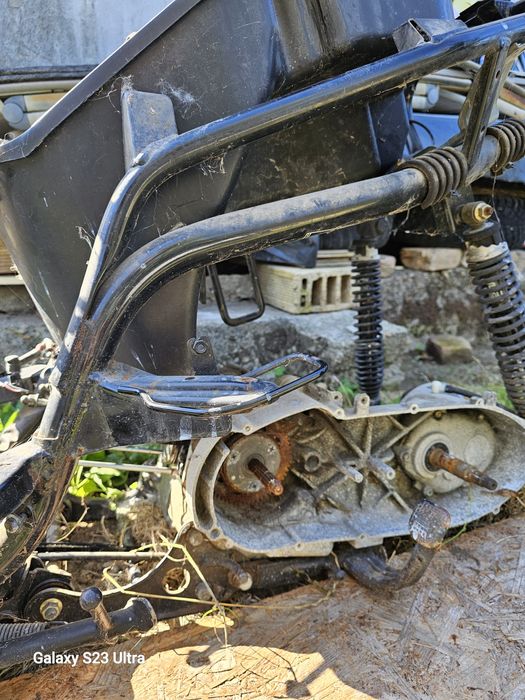 Скутер цял Yamaha Majesty 150(каквото е налично) или на части