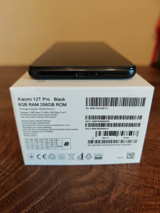 Xiaomi 12T Pro 256GB + 12GB RAM, черен, в отлично състояние, пълен комплект