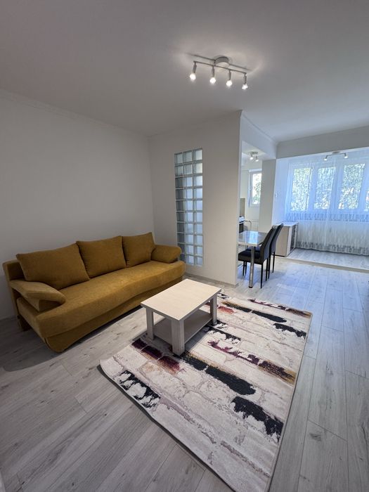 Garsoniera renovata Titan